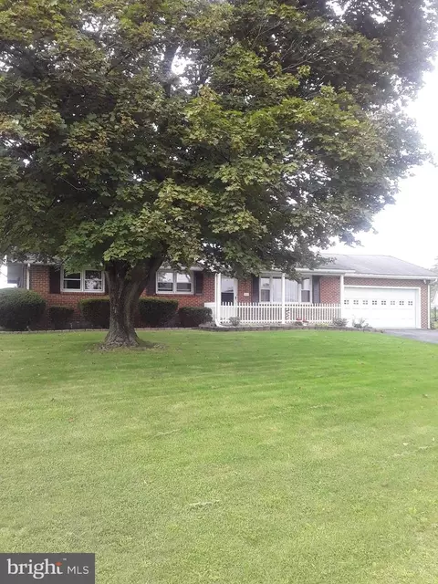 28 Kough Rd, Newville, PA 17241