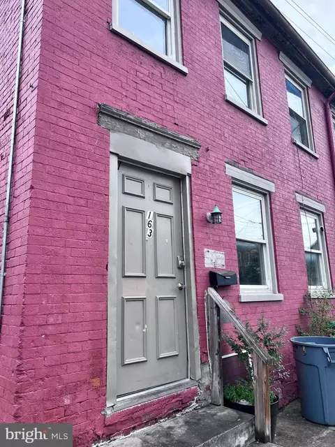 163 N West St, Carlisle, PA 17013