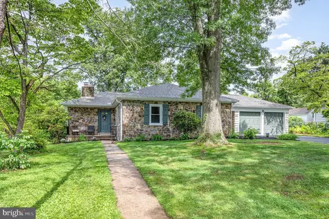 625 Devon Rd, Camp Hill, PA 17011