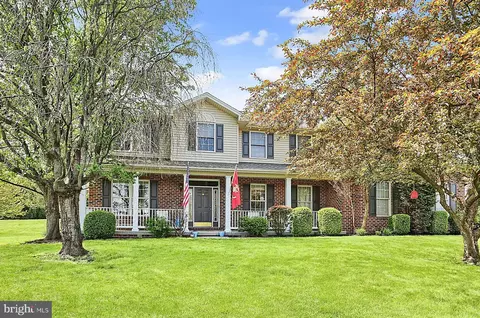 6 Makenzee Ct, Carlisle, PA 17015