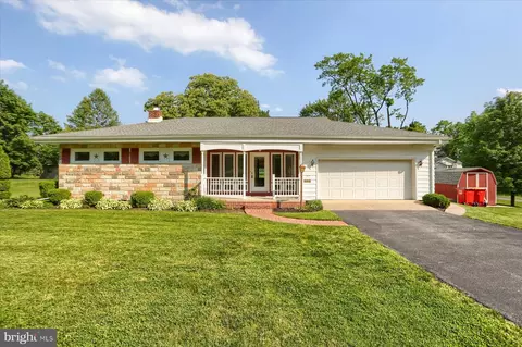2378 Walnut Bottom Rd, Carlisle, PA 17015