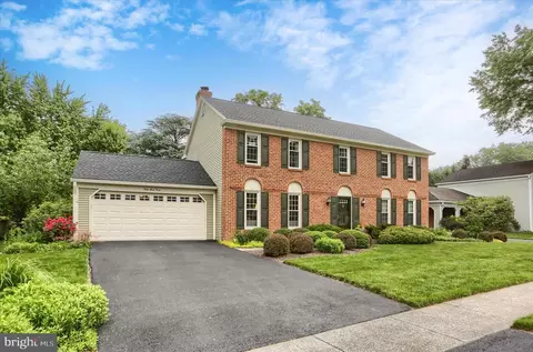 6340 Stephens Xing, Mechanicsburg, PA 17050