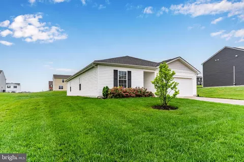 9 American Ave, Carlisle, PA 17013