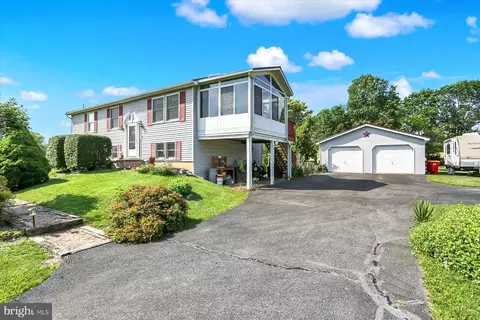 417 Crossroad School Rd, Carlisle, PA 17015