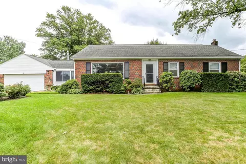 518 E Winding Hill Rd, Mechanicsburg, PA 17055