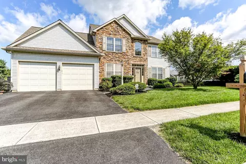 6000 Sommerton Dr, Mechanicsburg, PA 17050