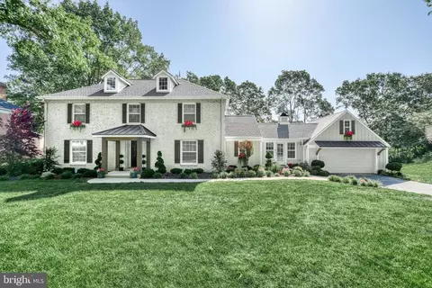 215 E Lauer Ln, Camp Hill, PA 17011
