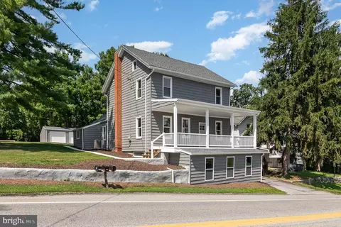 220 Creek Rd, Camp Hill, PA 17011