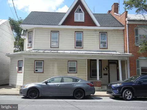15 E Main St, Newville, PA 17241