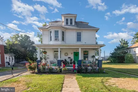 3309 Market St, Camp Hill, PA 17011