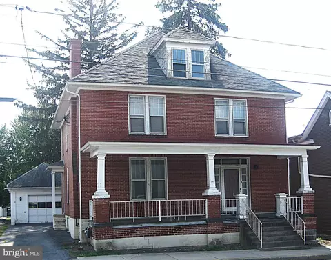 132 N Earl St, Shippensburg, PA 17257