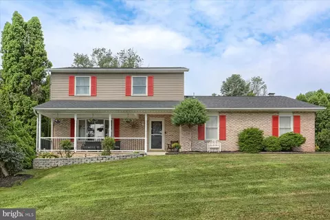 3601 Anthony Dr, Mechanicsburg, PA 17050