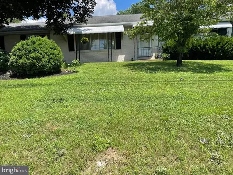 341 Fairview St, Carlisle, PA 17015