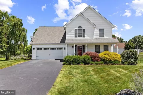 615 Forge Rd, Carlisle, PA 17015