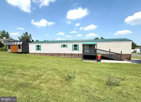 82 Country View Est, Newville, PA 17241