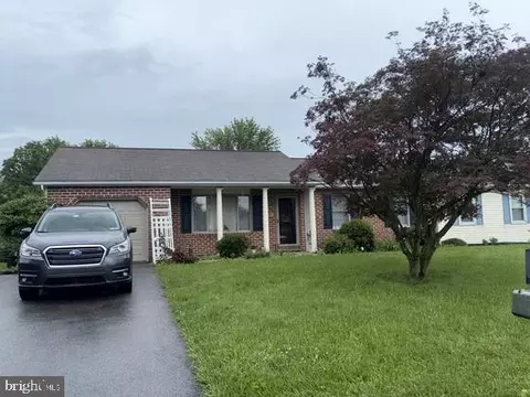 217 Faith Cir, Carlisle, PA 17013