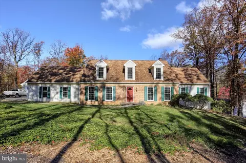 1226 Blossom Ter, Boiling Springs, PA 17007