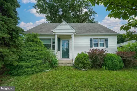 794 Lancaster Ave, Enola, PA 17025