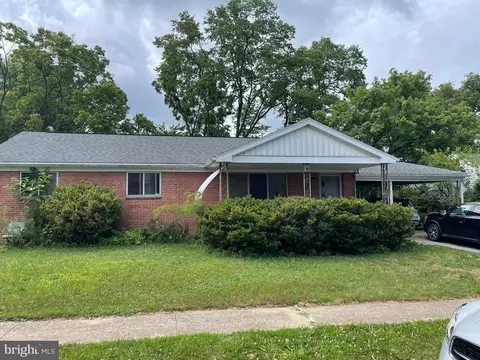 4 Stephen Rd, Camp Hill, PA 17011