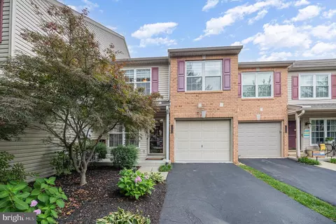 1148 Dunlin Ct, Mechanicsburg, PA 17050