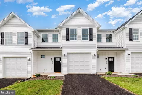 317 Pelham Ct, Carlisle, PA 17013