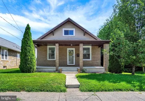 302 S Enola Dr, Enola, PA 17025