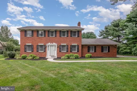 161 Brindle Rd, Mechanicsburg, PA 17055