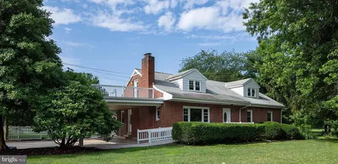 1239 W Trindle Rd, Mechanicsburg, PA 17055