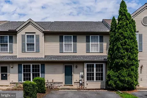 36 Woodmyre Ln, Enola, PA 17025