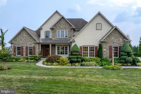 1222 Summit Way, Mechanicsburg, PA 17050