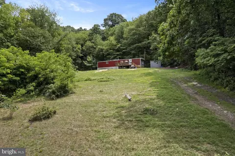 100 Ridge Rd, Mount Holly Springs, PA 17065