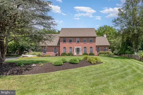 24 Irongate Ct, Mechanicsburg, PA 17050