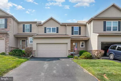 1736 Haralson Dr, Mechanicsburg, PA 17055
