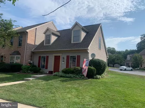 1231 Timber View Dr, Mechanicsburg, PA 17050