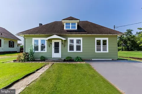 32 E Main St, Carlisle, PA 17015
