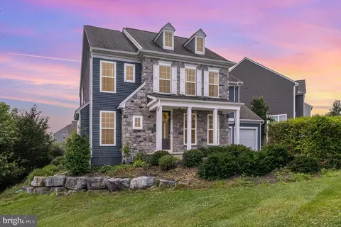 1434 Mollys Run, Mechanicsburg, PA 17055