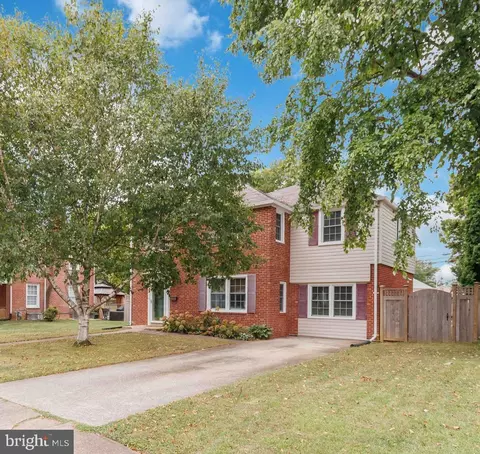 24 Maple Ave, Camp Hill, PA 17011