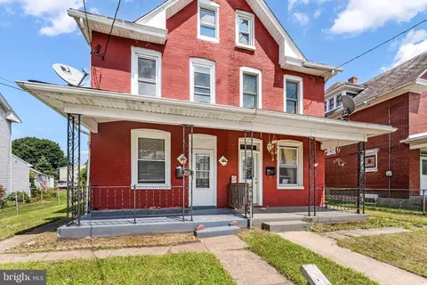208 S Enola Dr, Enola, PA 17025