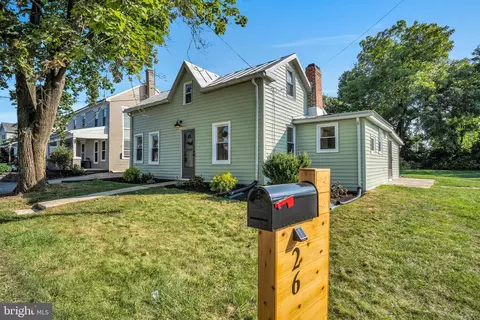 26 Maple Ave, Walnut Bottom, PA 17266