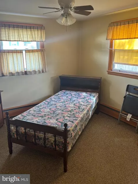 103 E Main St, Carlisle, PA 17015 photo 3