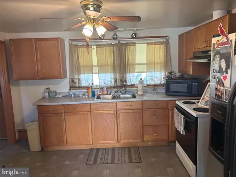 103 E Main St, Carlisle, PA 17015 photo 5
