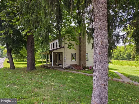 1207 Pine Rd, Carlisle, PA 17015