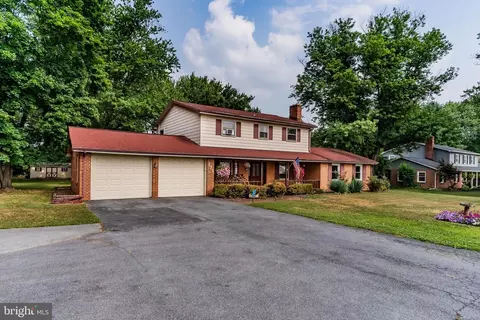 335 Wolfs Bridge Rd, Carlisle, PA 17013