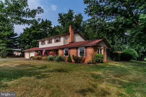 335 Wolfs Bridge Rd, Carlisle, PA 17013