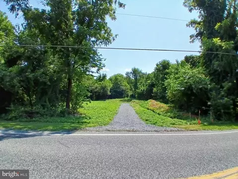 2264 Walnut Bottom Rd, Carlisle, PA 17015