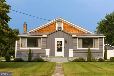 34 Salt Rd, Enola, PA 17025