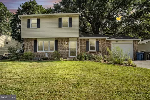 1113 Floribunda Ln, Mechanicsburg, PA 17055