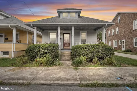 906 N West St, Carlisle, PA 17013