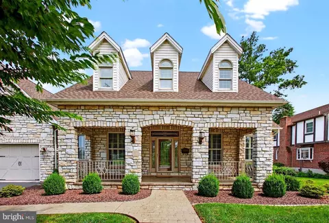 481 Elmwood Ave, Mechanicsburg, PA 17055