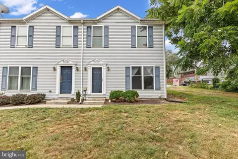 1102 Market St #5, New Cumberland, PA 17070